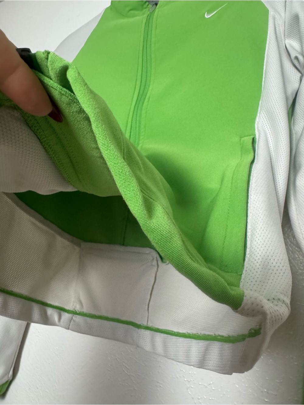 NIKE Bright Green & White Running Jacket - Picture 5 of 9